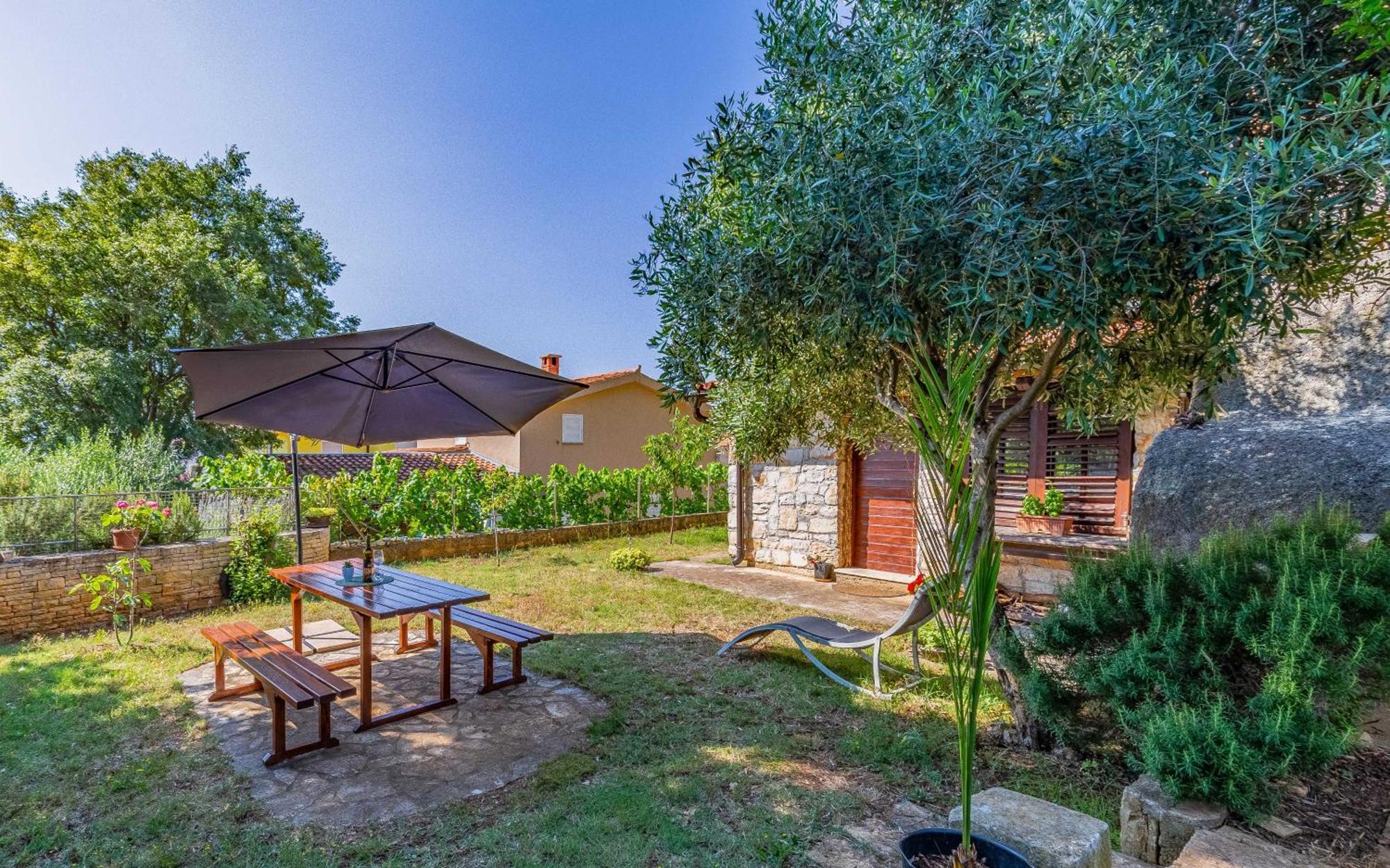 Apartment Eva Medulin Zewnętrze zdjęcie